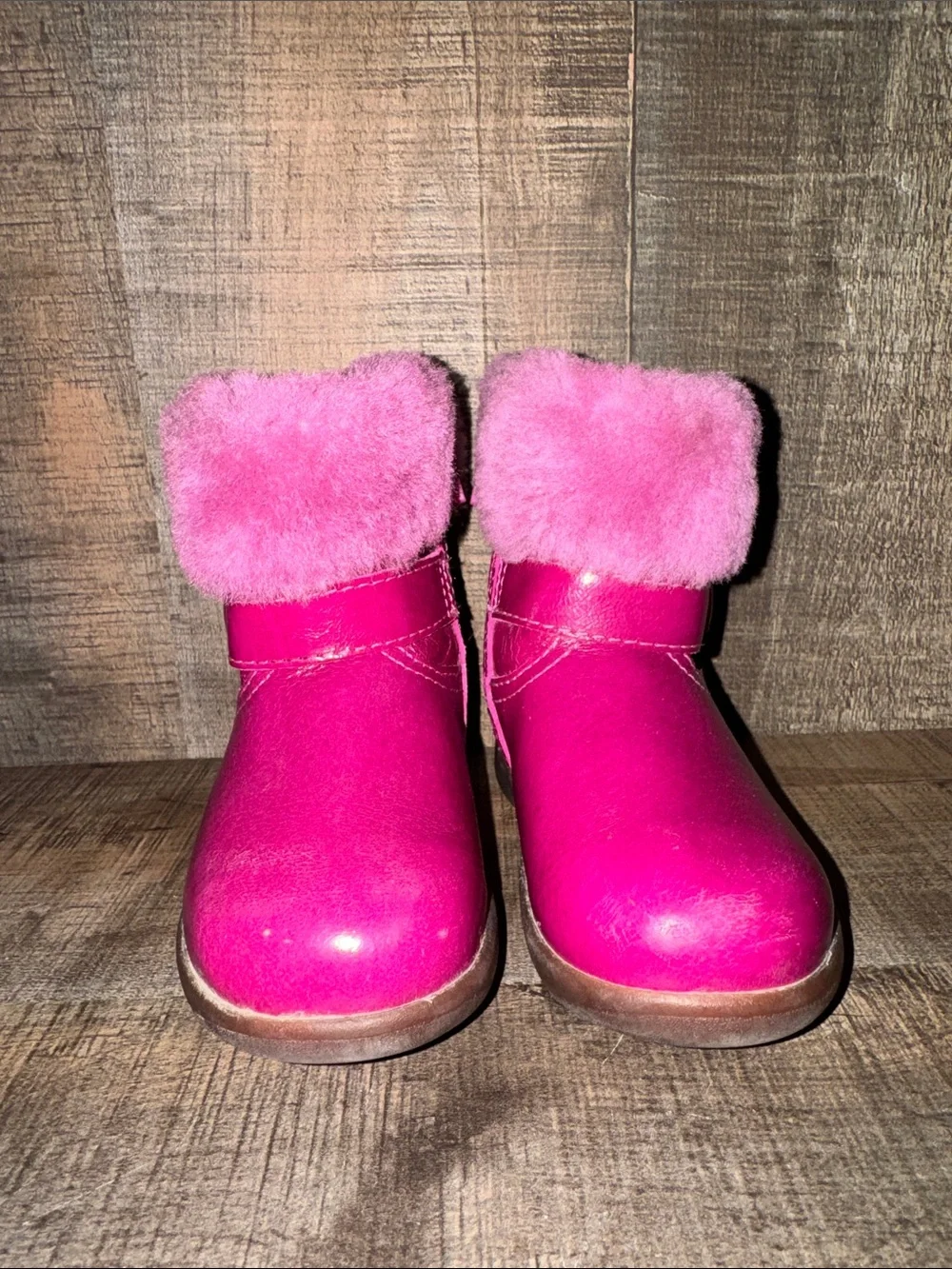 UGG authentic toddler boots size 6